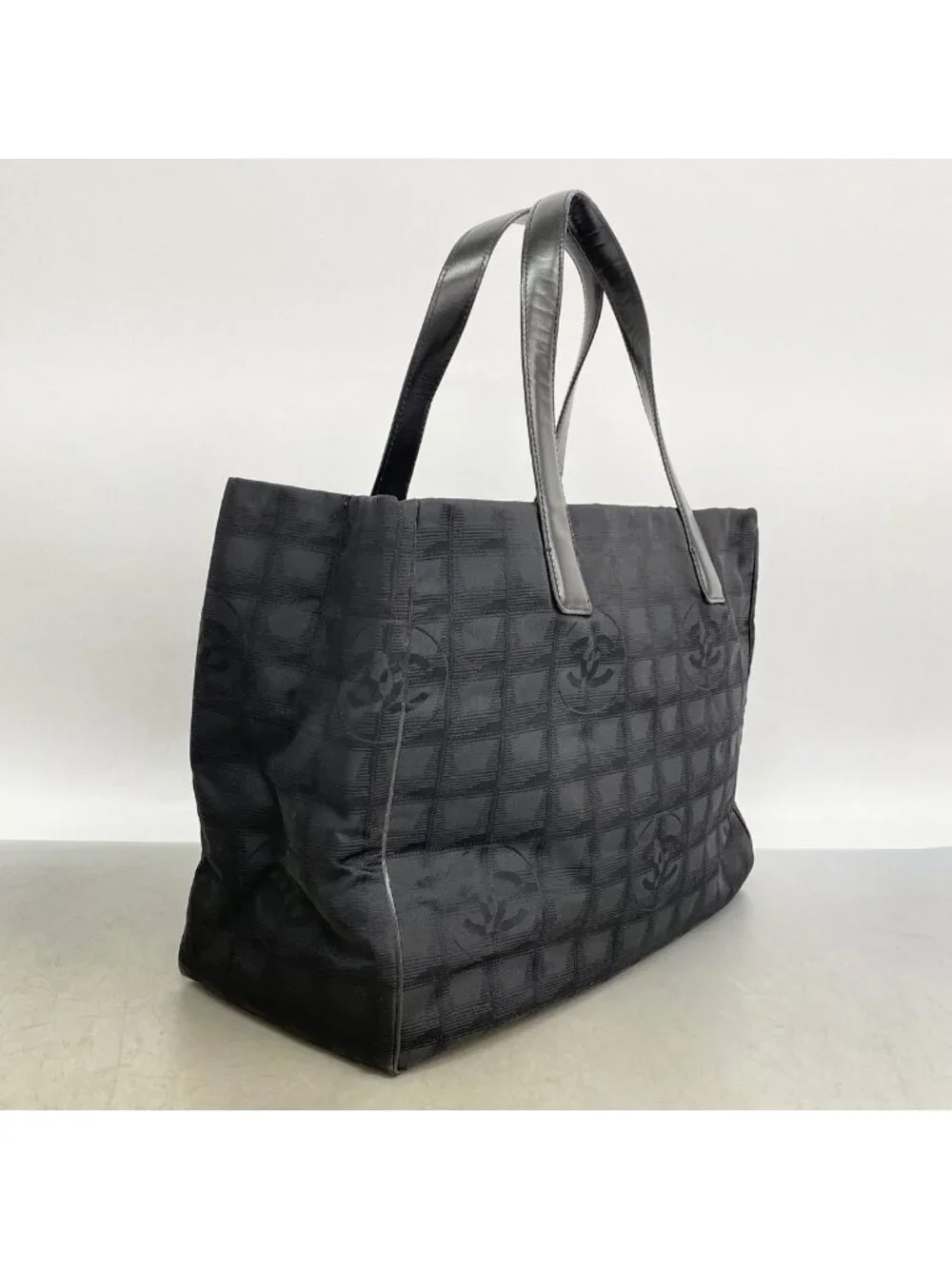 Chanel tote bag